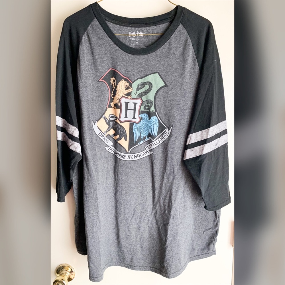 Harry Potter Hogwarts Raglan Tee